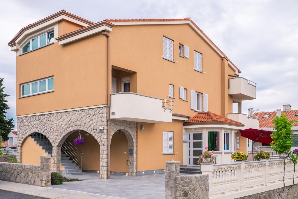 Apartments Vall Krk Town Εξωτερικό φωτογραφία